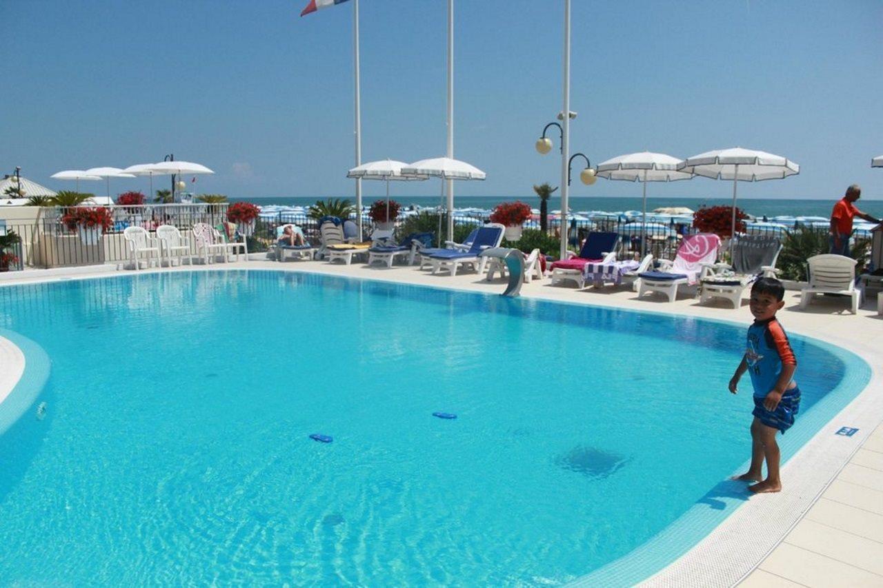 Hotel Manila Τζεσόλο Λίντο Εξωτερικό φωτογραφία