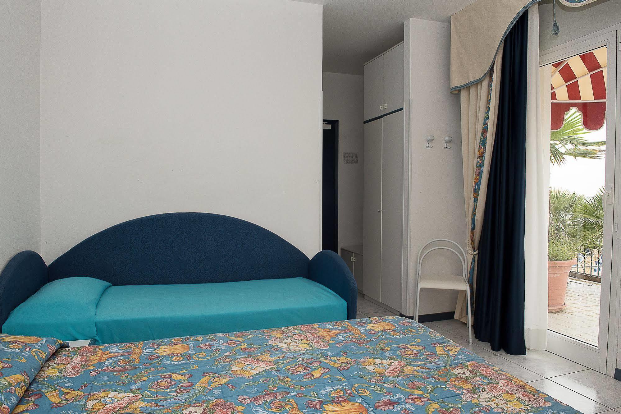 Hotel Manila Τζεσόλο Λίντο Εξωτερικό φωτογραφία